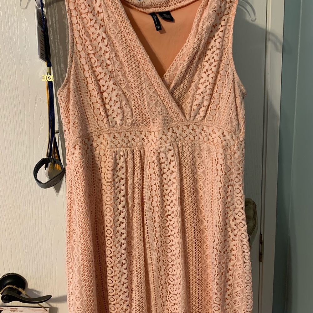 Precious baby pink sleeveless dress!